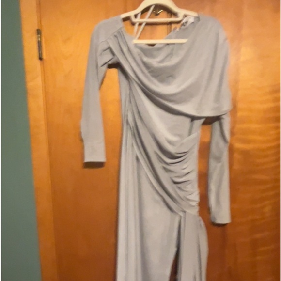 BBX BRAND Off-Shoulder Dress - Picture 9 of 9